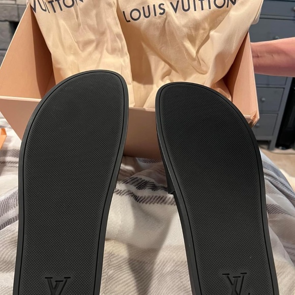 Authentic Louis Vuitton Size 11 Black Waterfront Mule - Picture 6 of 8